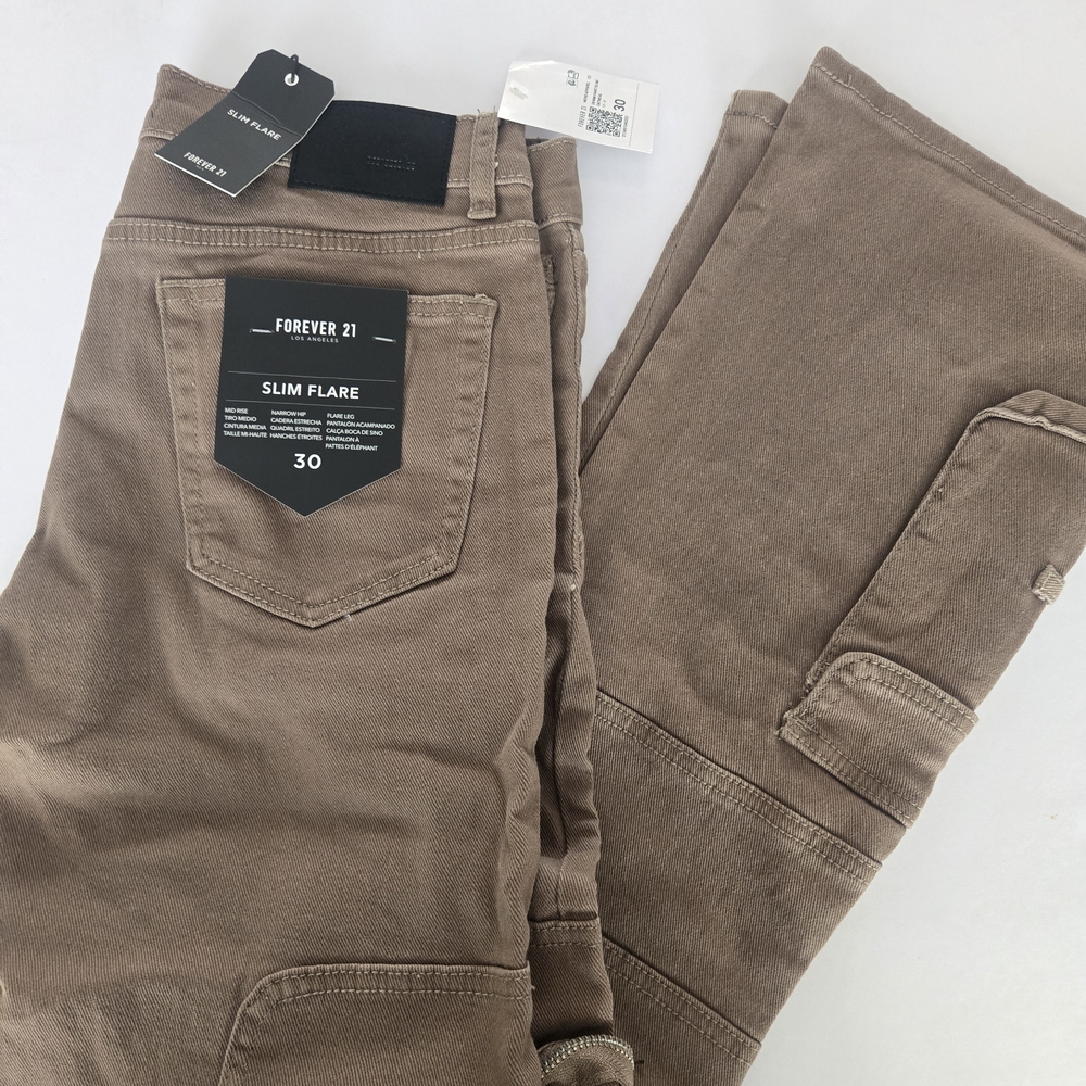 Forever 21 Slim Flare Pants in Brown